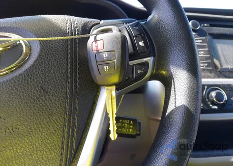 2017 Toyota Highlander Le from USA, damaged, VIN 5TDBZRFH5HS398511